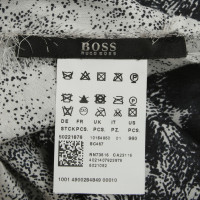Hugo Boss Scarf with graphic pattern