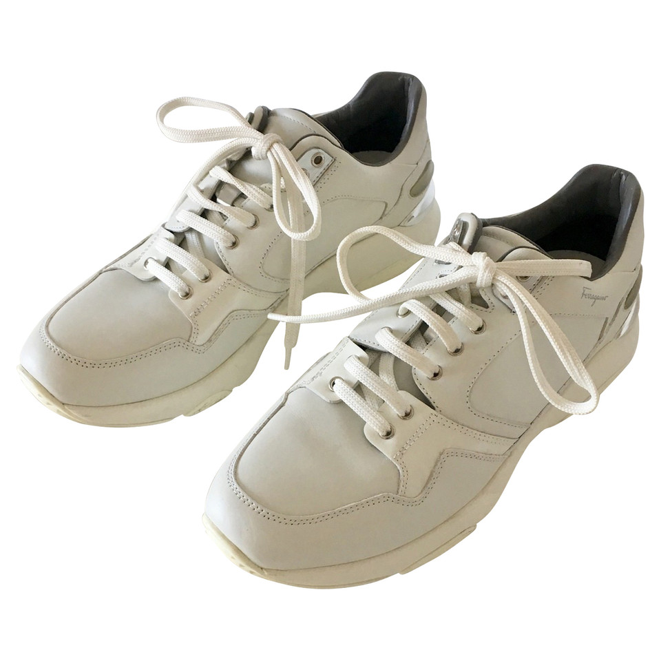Salvatore Ferragamo Chaussures de sport en Cuir en Blanc