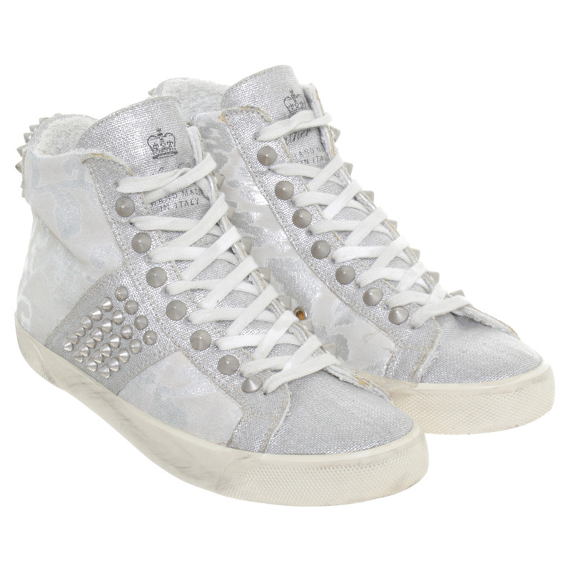 Leather Crown Beige sneakers met klinknagels