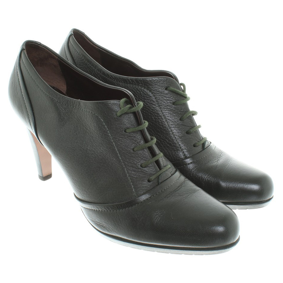 Hugo Boss pumps with lacing