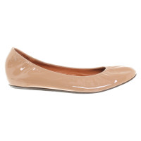 Lanvin Chaussons/Ballerines en Cuir verni en Beige