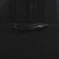 Strenesse Knitwear in Black