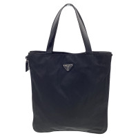 Prada Handtasche aus Canvas in Schwarz