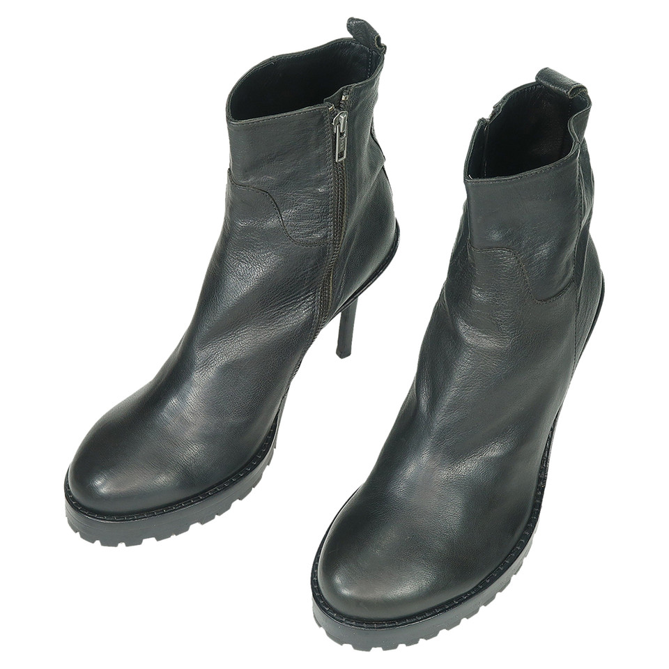 Ann Demeulemeester Boots Leather in Black