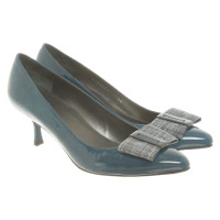 Stuart Weitzman Pumps/Peeptoes aus Lackleder in Petrol