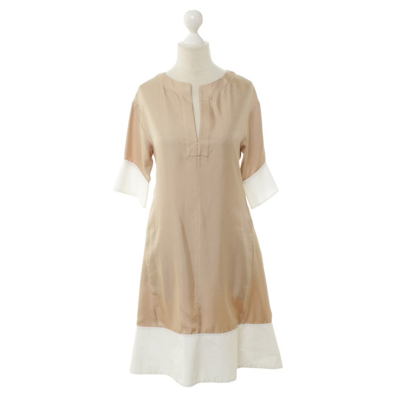 Schumacher robe en beige