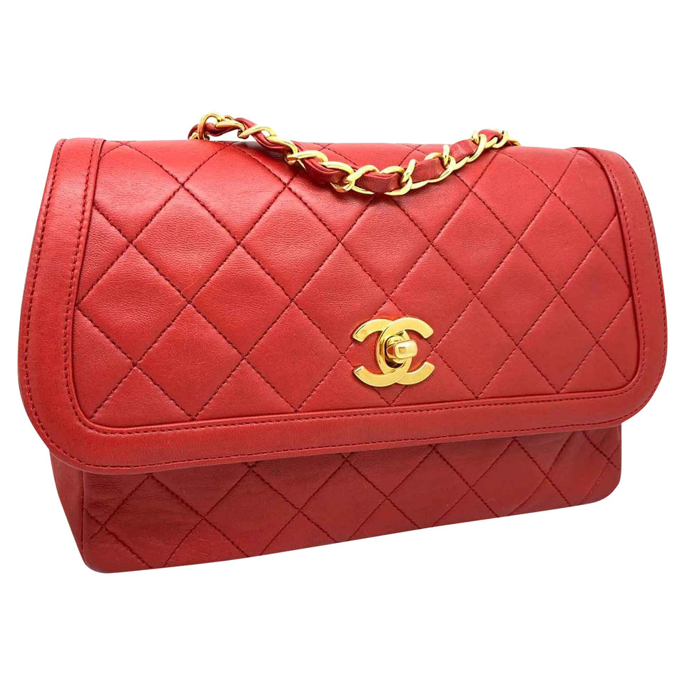 Chanel Flap Bag aus Leder in Rot