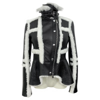 Alexander McQueen Jacke/Mantel aus Leder in Schwarz