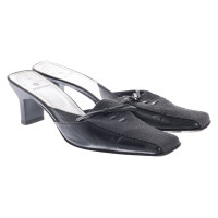 Aigner Pumps/Peeptoes aus Leder in Schwarz