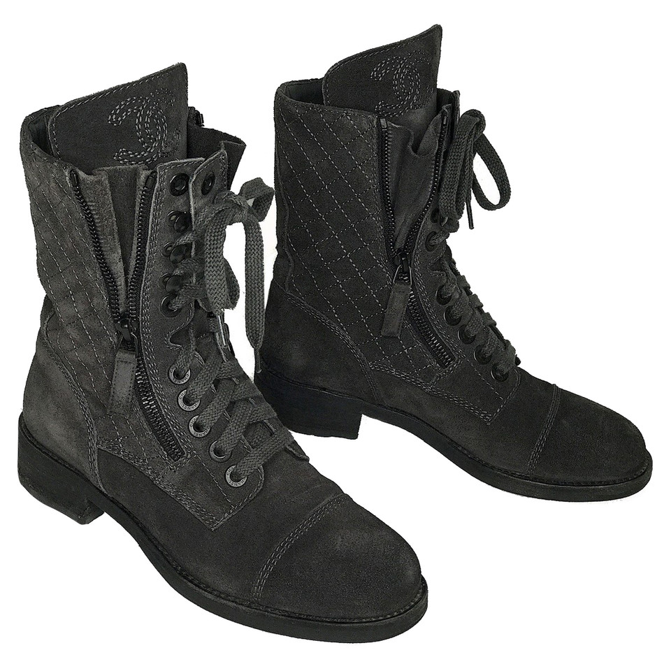 Chanel Ankle boots Suede in Grey