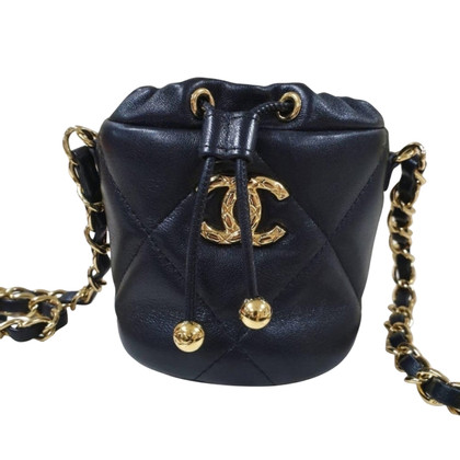 Chanel Bucket Bag en Cuir en Noir