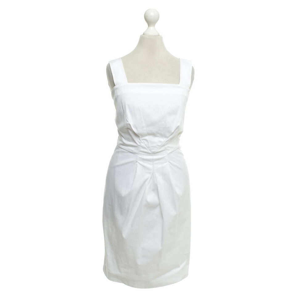 Max Mara Getailleerde jurk in het wit