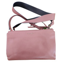 Coccinelle rosa polveroso Flap Bag