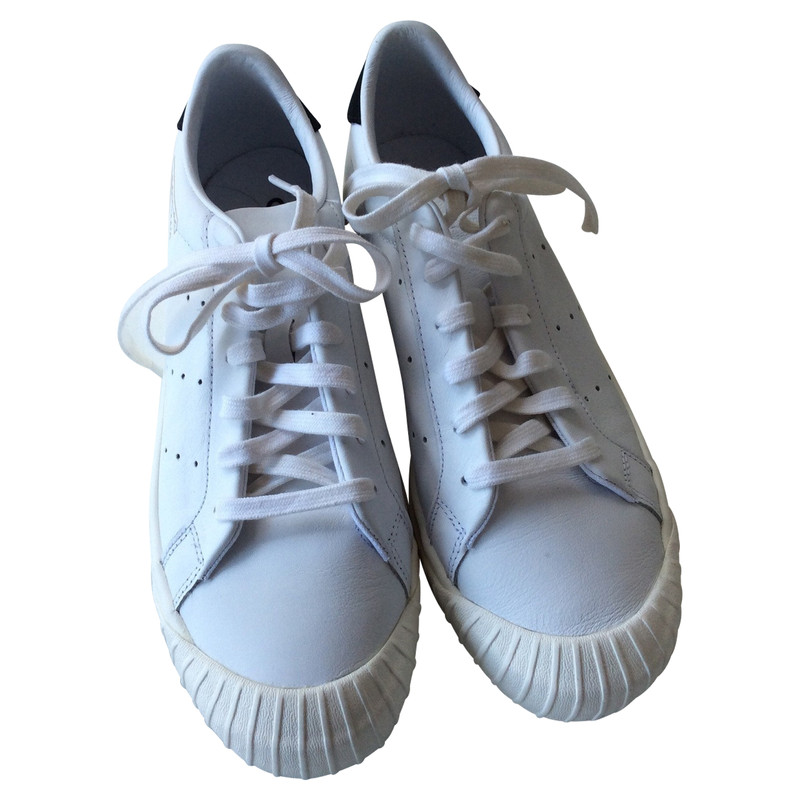 Adidas Trainers Leather in White 
