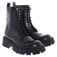 Balenciaga Stiefel aus Leder in Schwarz