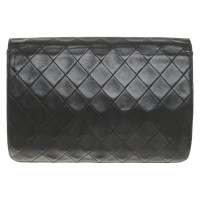 Chanel Handtasche aus Leder in Schwarz