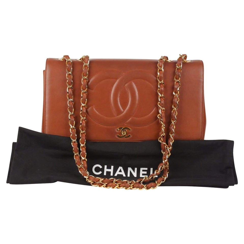 Chanel Schultertasche in Braun 