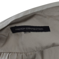 French Connection Nel complesso in beige chiaro