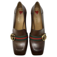 Gucci Pumps/Peeptoes en Cuir en Marron