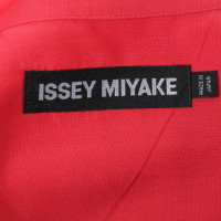 Issey Miyake Shirt en rouge