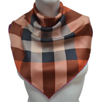 Burberry Foulard en soie avec motif à carreaux