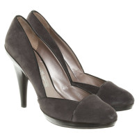 Salvatore Ferragamo Pumps/Peeptoes en Daim en Gris