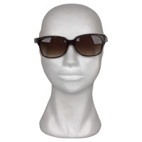 Alexander McQueen Des lunettes de soleil