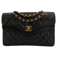 Chanel Classic Flap Bag Leather in Black