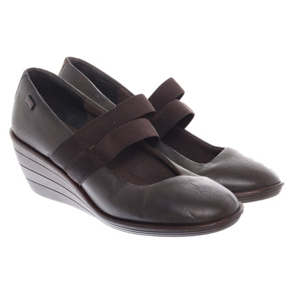 Camper Wedges Leather in Brown