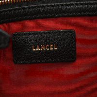 Lancel Umhängetasche aus Leder in Schwarz