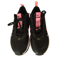 Nike Sneakers aus Canvas in Schwarz