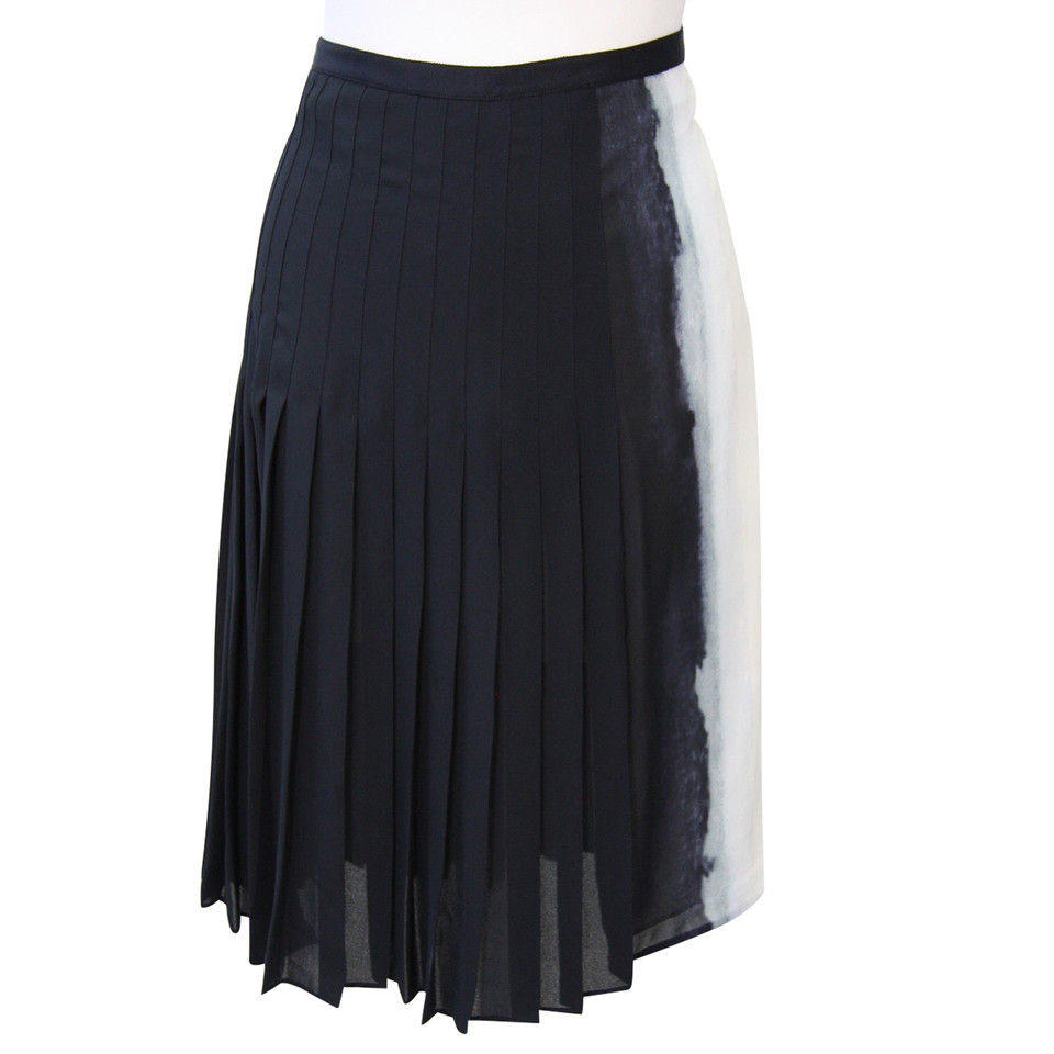Vince Silk skirt with pattern