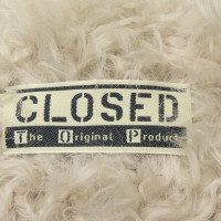 Closed Vest Fur in Beige