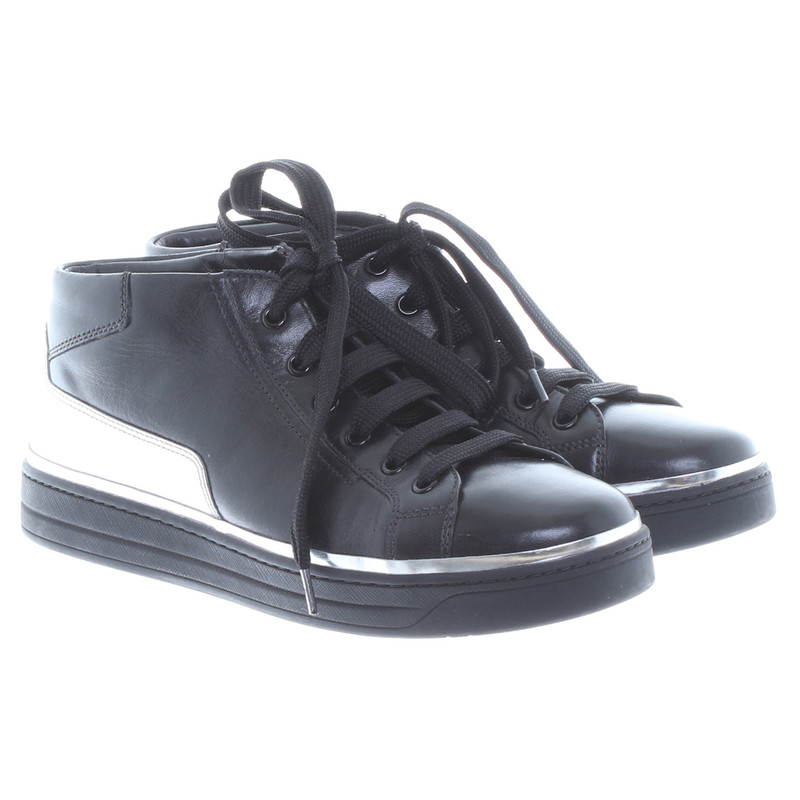 Prada Sneakers in Schwarz