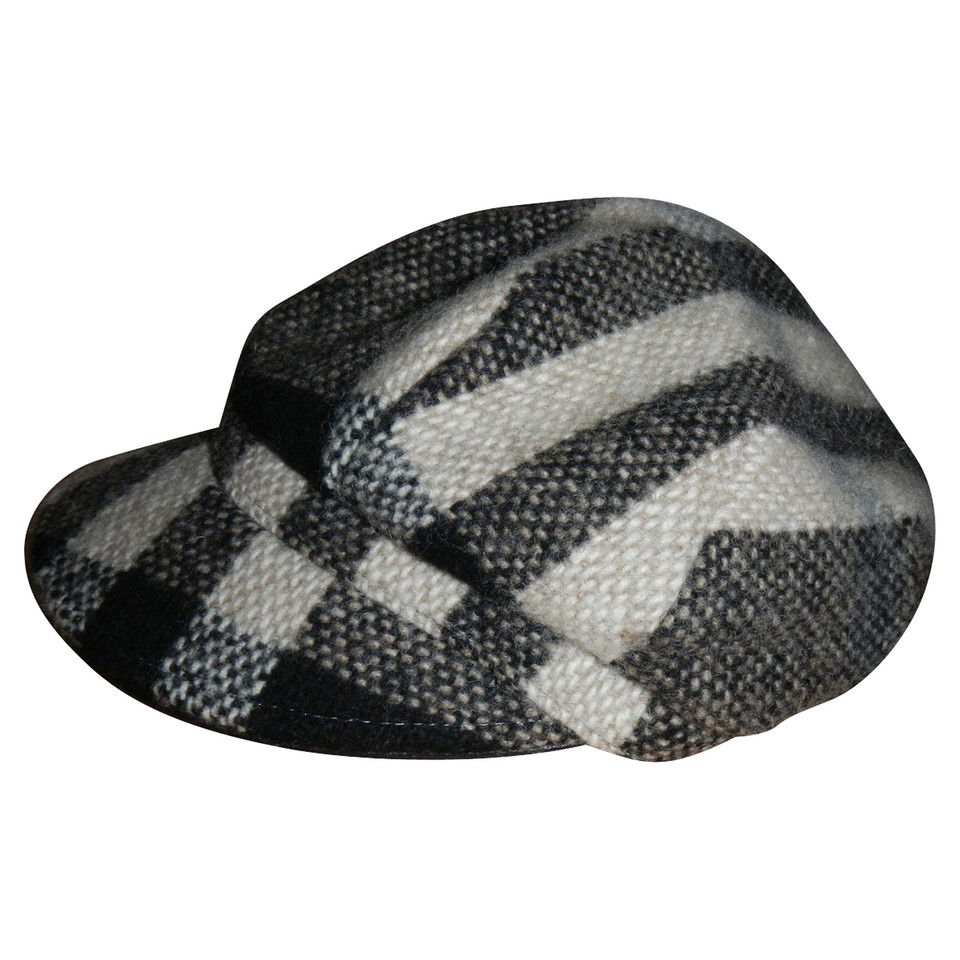 Burberry wool hat