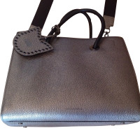 Karl Lagerfeld Handtasche aus Leder in Grau