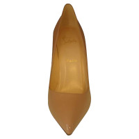 Christian Louboutin Pigalle in Pelle verniciata in Color carne