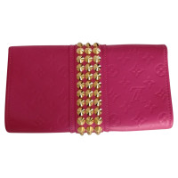 Louis Vuitton "Courtney clutch"