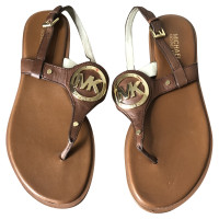 Michael Kors Sandalen aus Leder in Braun