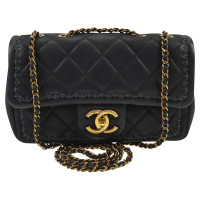 Chanel Umhängetasche aus Leder in Schwarz