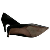 Pura Lopez pumps in black