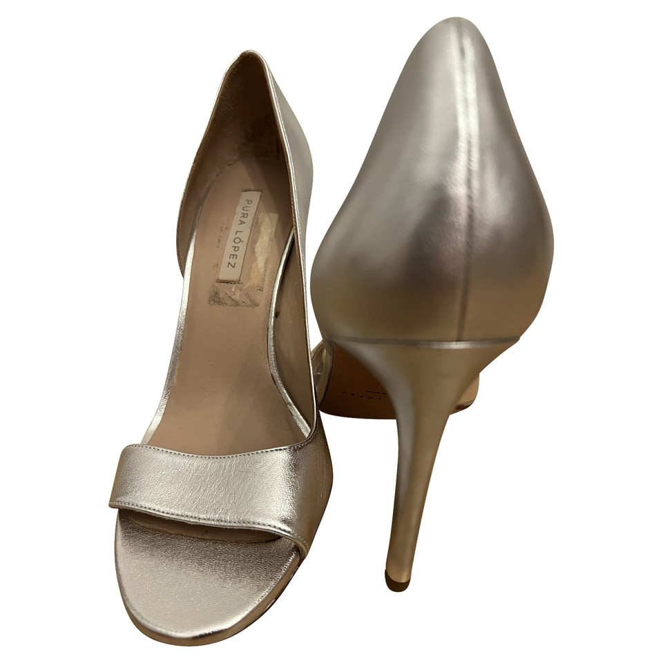 Pura Lopez Pumps/Peeptoes Leather in Silvery