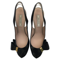 Nina Ricci Pumps/Peeptoes Patent leather in Black