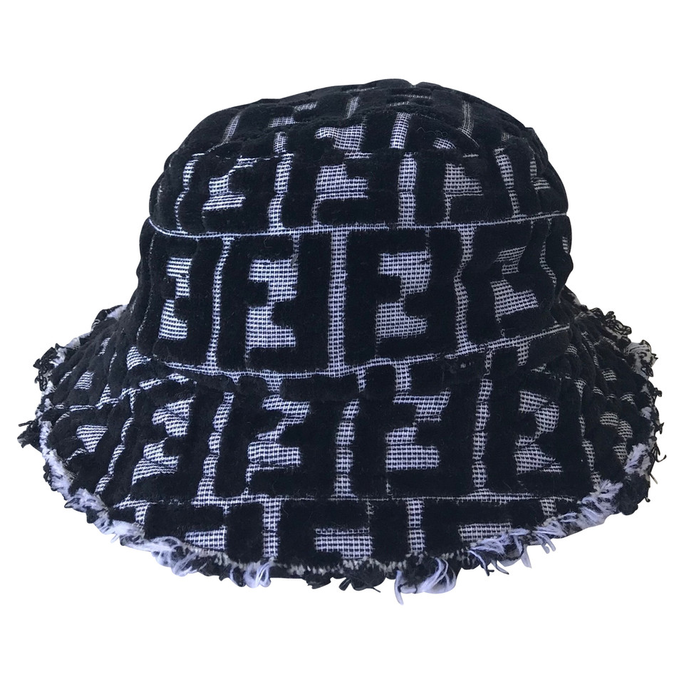 Fendi Hat in black and white