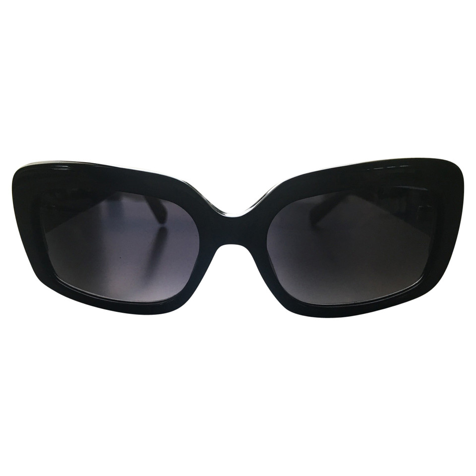 Vera Wang Sunglasses 