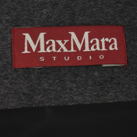 Max Mara Grauer Mantel aus Schurwolle