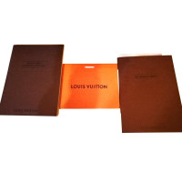 Louis Vuitton Twist MM23 Leather