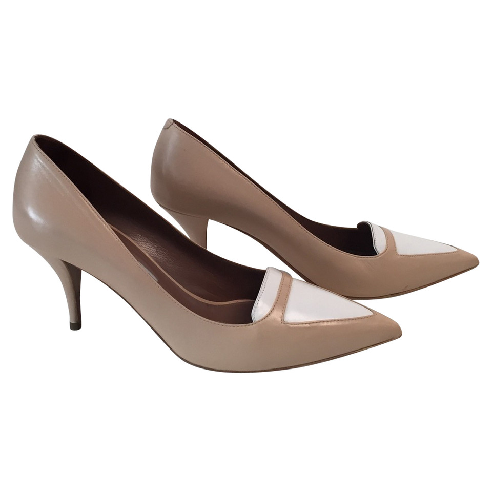 Tabitha Simmons pumps in bicolor