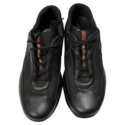 Prada Sneakers aus Leder in Schwarz