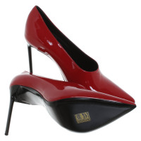 Saint Laurent Pumps/Peeptoes Lakleer in Rood